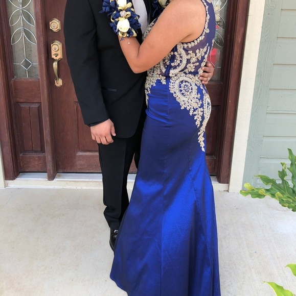 Prom dress - Picture 2 of 3